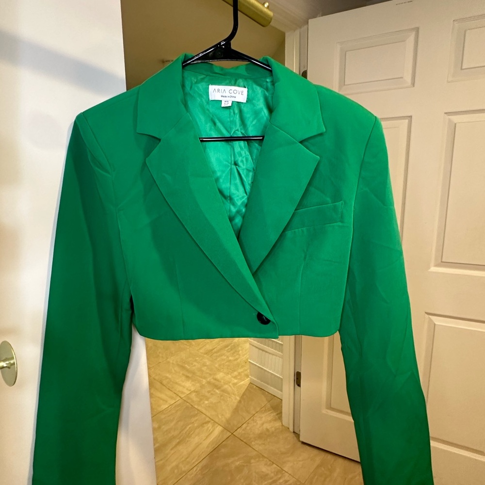 Aria Cove Green Cropped Jacket